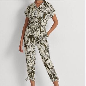 Lauren Ralph Lauren jump suit tropical shorts sleeve size 2 palm leaf print silk